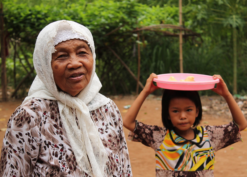 Chau Giang Khmer and Cham Communities