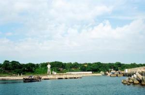 Con Co Island – floating green pearl Con Co Island – floating green pearl