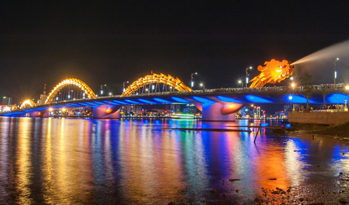 Da Nang’s Dragon Bridge in world top lighting works Da Nang’s Dragon Bridge in world top lighting works