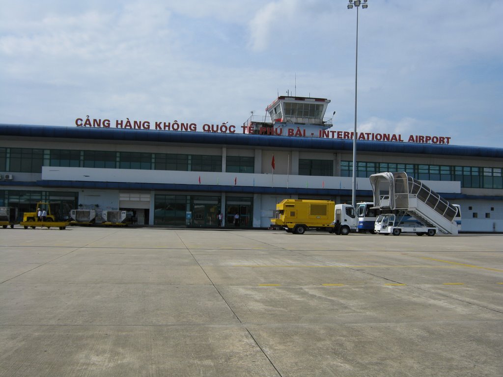 Flights Resume as Upgraded Phu Bai Airport Reopens Flights Resume as Upgraded Phu Bai Airport Reopens