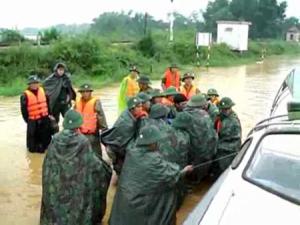 Flood kills 28 in central Vietnam Flood kills 28 in central Vietnam