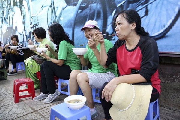 For recognized street food, head for Nguyen Van Chiem in downtown For recognized street food, head for Nguyen Van Chiem in downtown