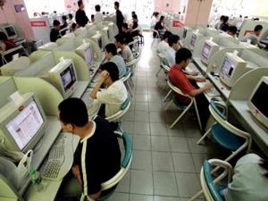 Hanoi to control Internet café users