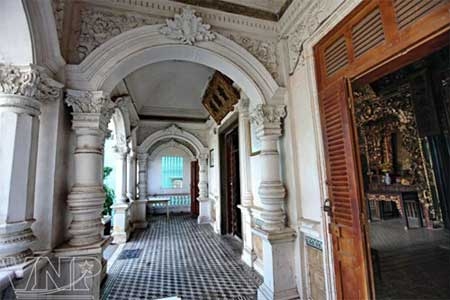 Historic house becomes tourist site Historic house becomes tourist site
