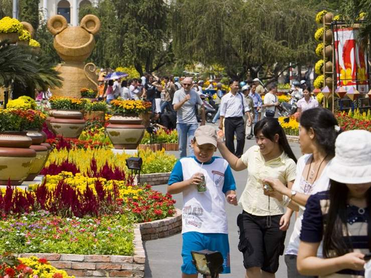 Ho Chi Minh Greets Year of the Monkey with Colorful Floral Streets