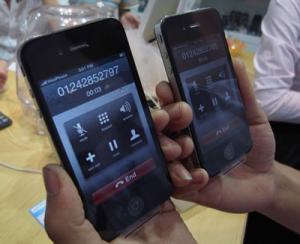 iPhone 4 prices fluctuate in Vietnam