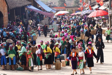 Khau Vai: “Love Market” Khau Vai: “Love Market”