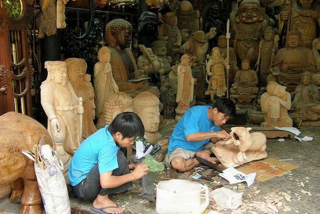 Kim Bong Carpentry Village: Then and Now