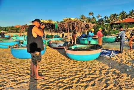 Let’s hang with the locals! Unique kind of tourism hits Vietnam Let’s hang with the locals! Unique kind of tourism hits Vietnam