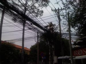 Ministry asks Vietnam Gov’t to Impose Law on Power Monopoly Ministry asks Vietnam Gov’t to Impose Law on Power Monopoly