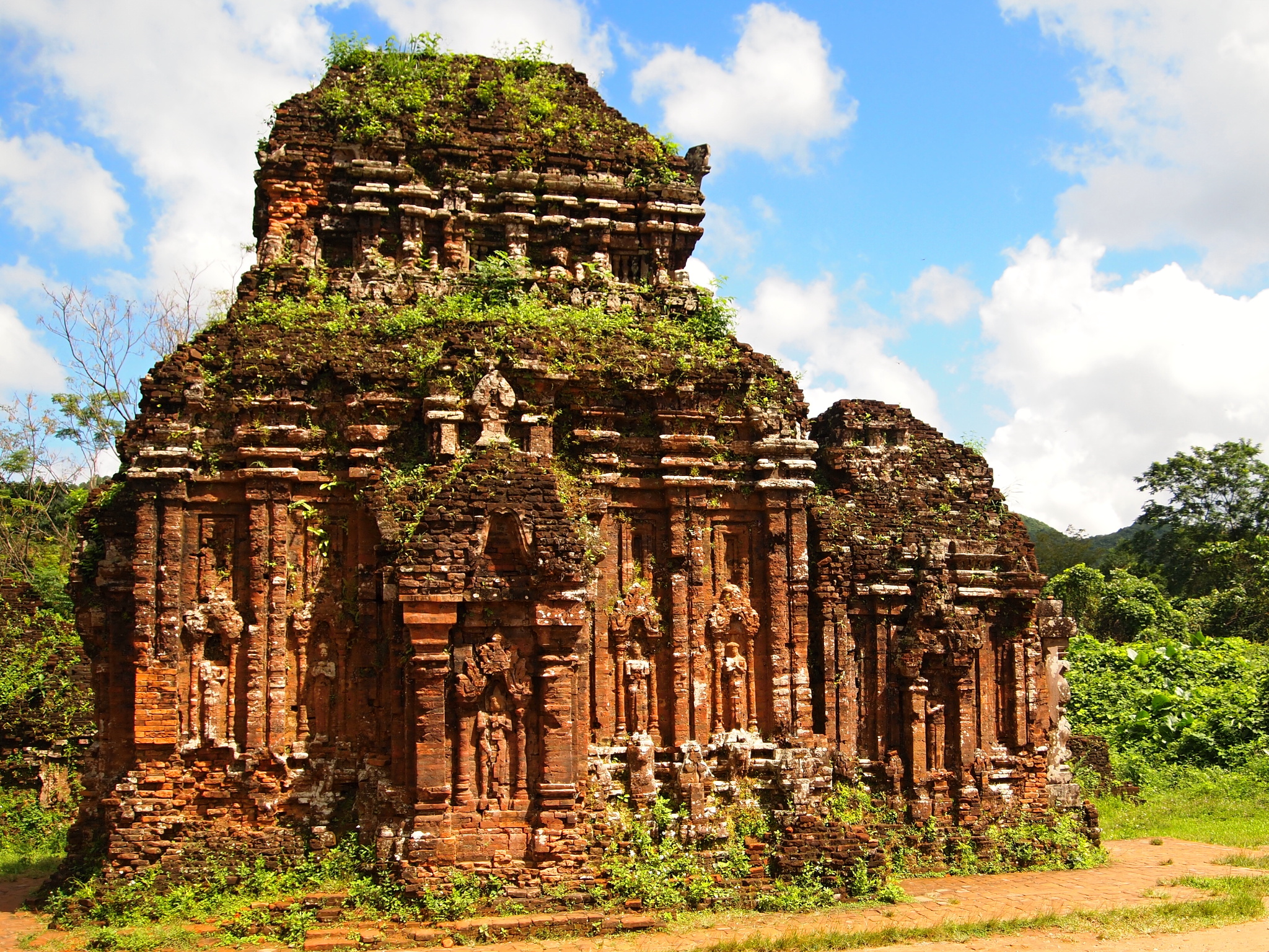 My Son: Hinduism in Vietnam My Son: Hinduism in Vietnam