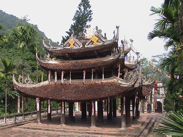 Perfume Pagoda: One-of-a-Kind Sacredness