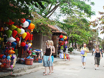 Tourism Brings New Solutions to Old Problems Tourism Brings New Solutions to Old Problems