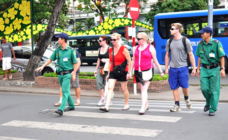 Tourists Visiting Vietnam Rise in 2017 Tourists Visiting Vietnam Rise in 2017