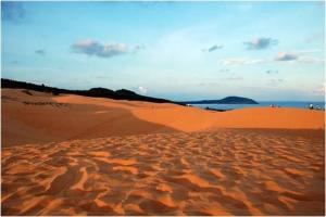 Vietnam – Your destination” – the second tourism stimulus campaign 2010 Vietnam – Your destination” – the second tourism stimulus campaign 2010