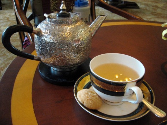 Vietnamese Tea Habit: Acquired English Tradition Vietnamese Tea Habit: Acquired English Tradition