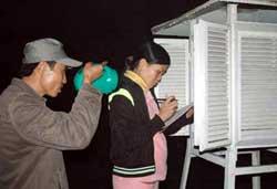 Vietnamese women devote lives to weather station