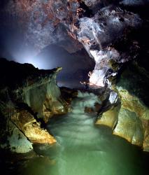 World’s Largest Cave in Vietnam Featured in 3D Film World’s Largest Cave in Vietnam Featured in 3D Film